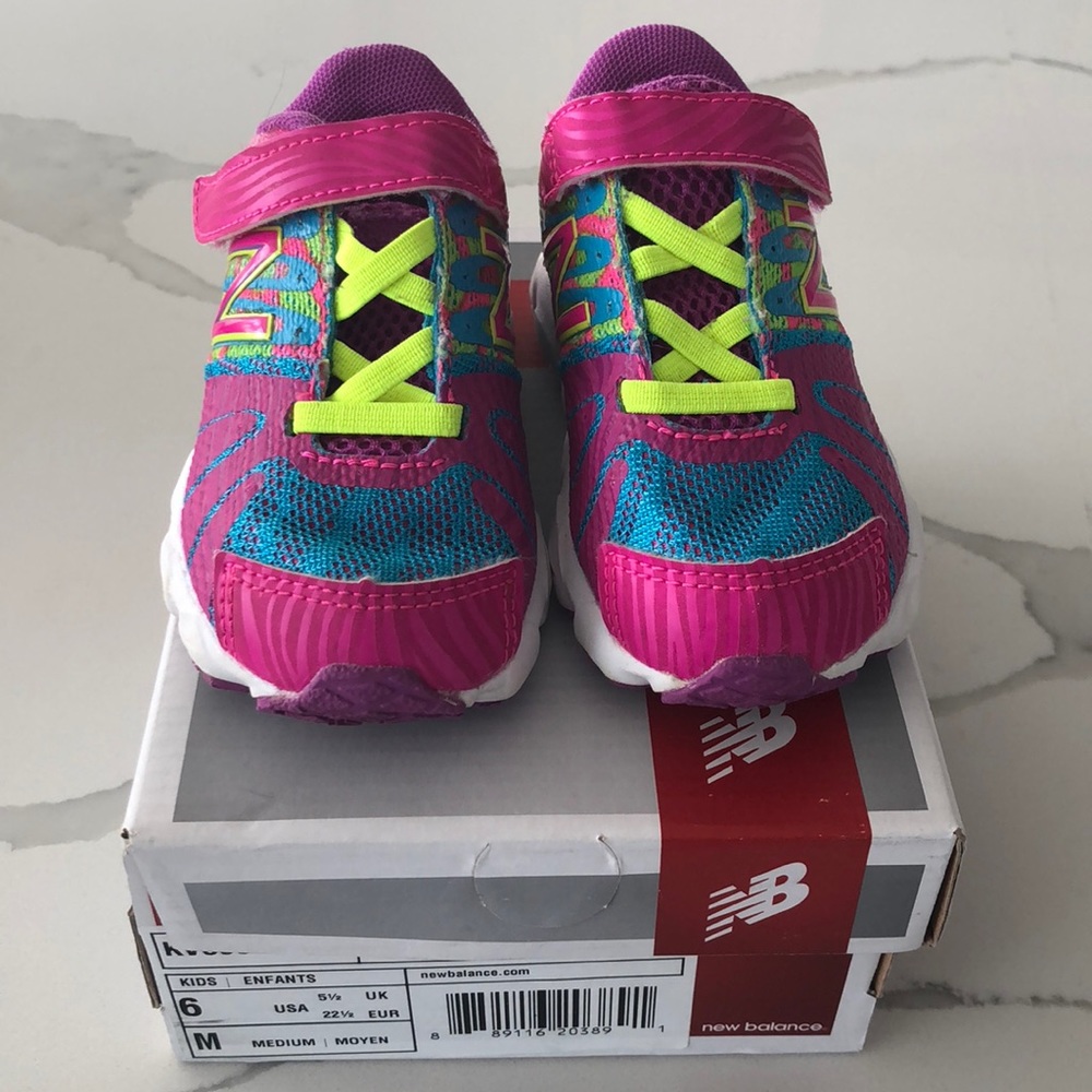 Girls sneakers